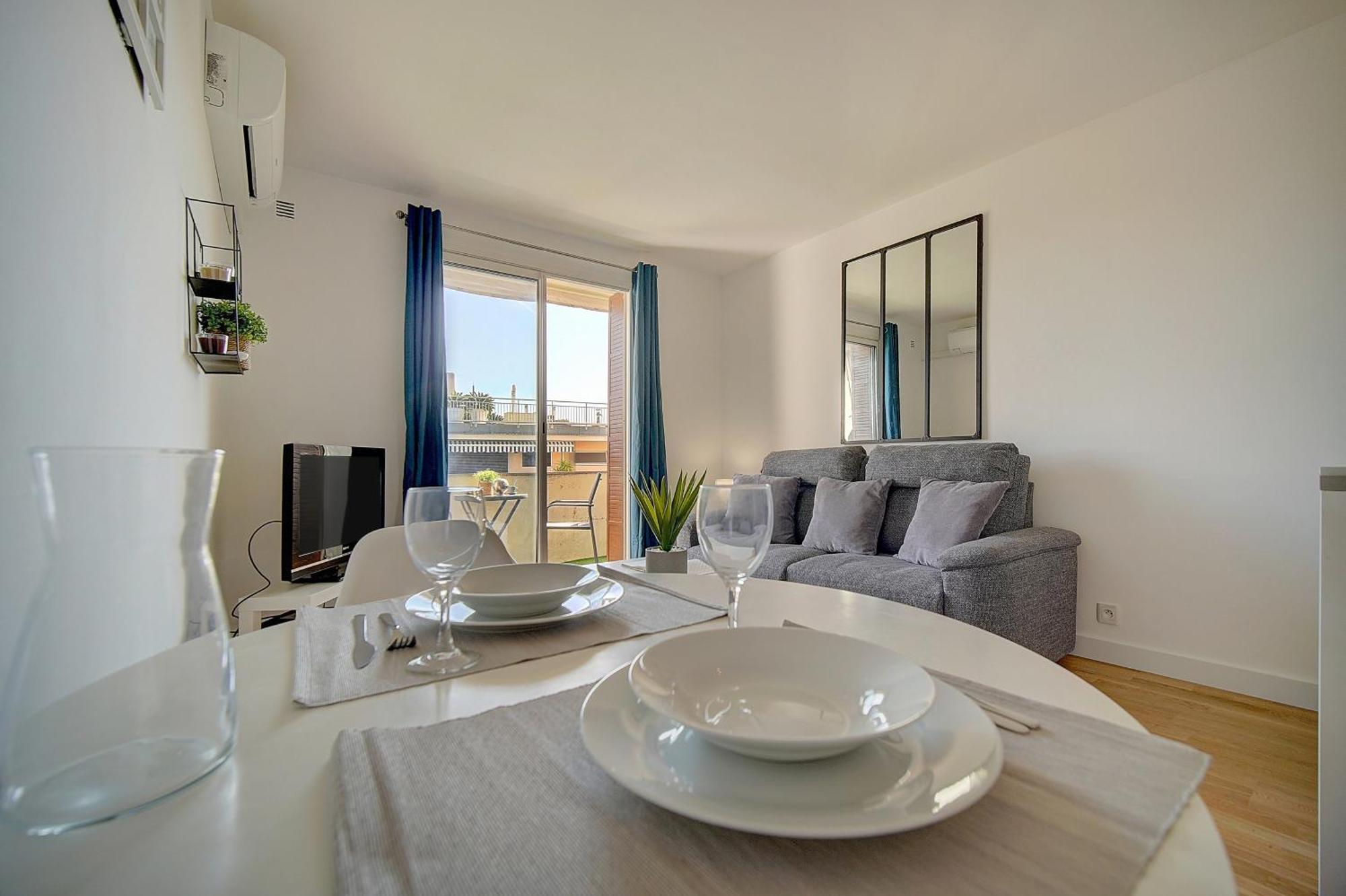 Le Palm - 100M Plage - Croisette - Verriere Cote D'Azur Канны Экстерьер фото